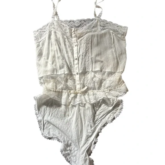 VTGVictoria’s Secret White Cotton 1Pc Teddy Sz M Lace Pleating Coquette Girl